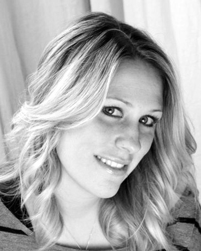 Nikki, Designer
